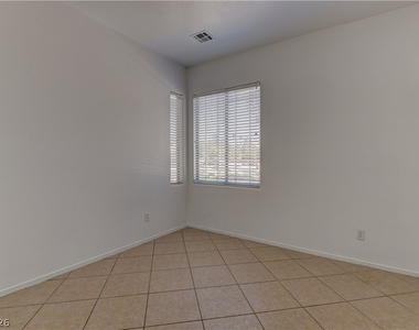 5536 Overlook Valley Street - Photo Thumbnail 7