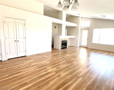 9708 Ridge Creek Place - Photo Thumbnail 5
