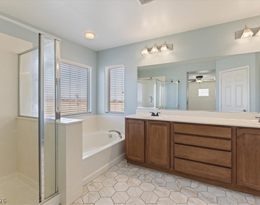 11204 Robin Park Avenue - Photo Thumbnail 6