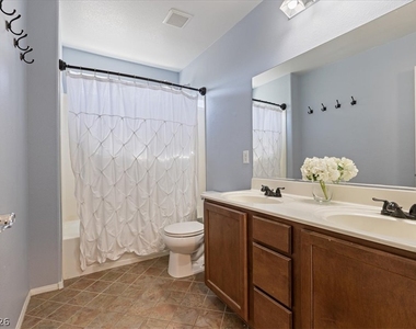 11204 Robin Park Avenue - Photo Thumbnail 11