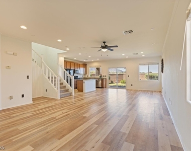 11204 Robin Park Avenue - Photo Thumbnail 2