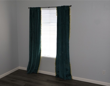 5125 W Reno Avenue - Photo Thumbnail 9