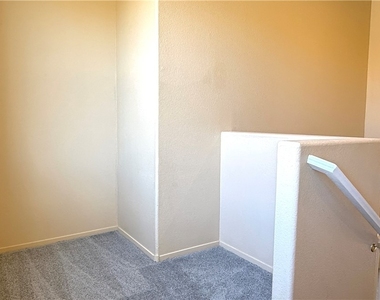1013 Shades End Avenue - Photo Thumbnail 16