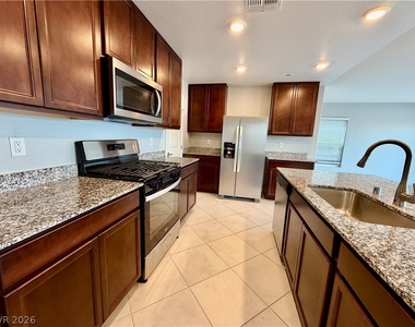 10828 Montana Blanca Avenue - Photo Thumbnail 2