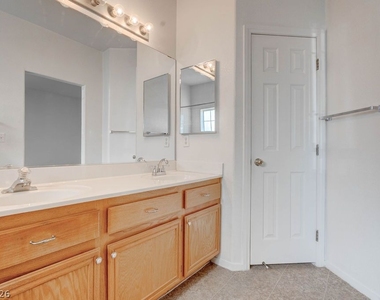 1846 Scimitar Drive - Photo Thumbnail 6