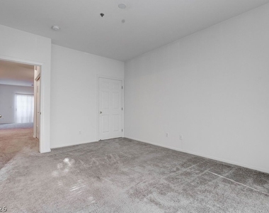 1846 Scimitar Drive - Photo Thumbnail 4