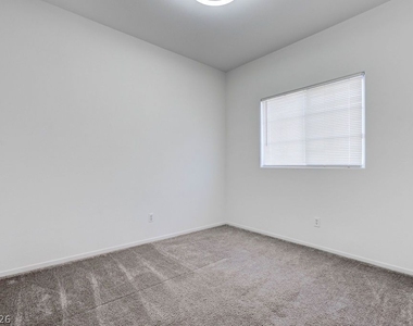 1846 Scimitar Drive - Photo Thumbnail 9