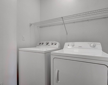 1846 Scimitar Drive - Photo Thumbnail 8