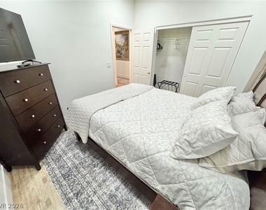 8852 Winter Sky Avenue - Photo Thumbnail 8