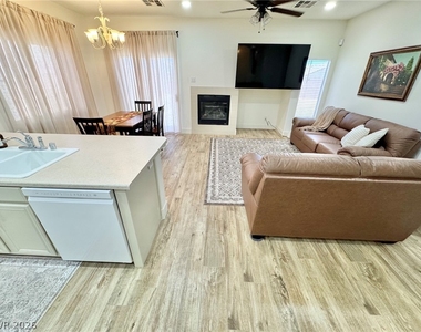 8852 Winter Sky Avenue - Photo Thumbnail 2