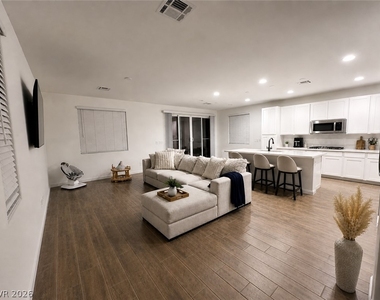 949 Ferodale Avenue - Photo Thumbnail 1