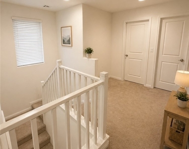 949 Ferodale Avenue - Photo Thumbnail 3
