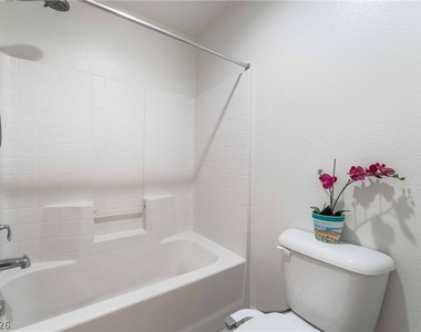 6462 Estrella Hills Avenue - Photo Thumbnail 25