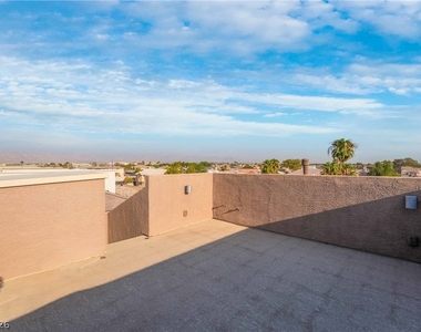 6462 Estrella Hills Avenue - Photo Thumbnail 32