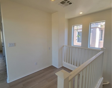 1063 Garden Cress Court - Photo Thumbnail 15