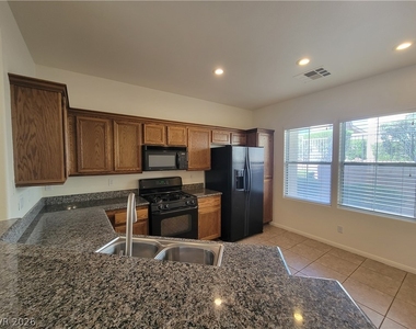 1063 Garden Cress Court - Photo Thumbnail 4