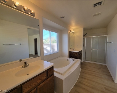 1063 Garden Cress Court - Photo Thumbnail 20