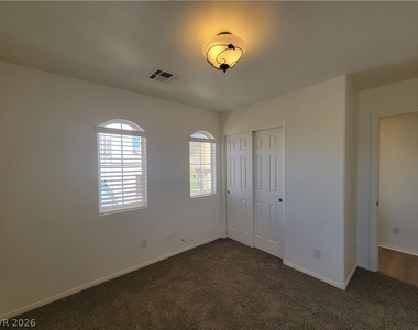 1063 Garden Cress Court - Photo Thumbnail 23