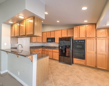 10024 Sail Landing Court - Photo Thumbnail 12