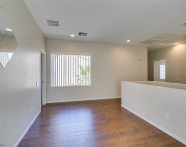 2925 Dowitcher Avenue - Photo Thumbnail 31