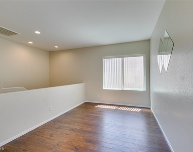 2925 Dowitcher Avenue - Photo Thumbnail 30