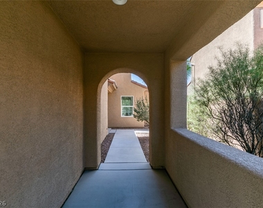 2925 Dowitcher Avenue - Photo Thumbnail 9