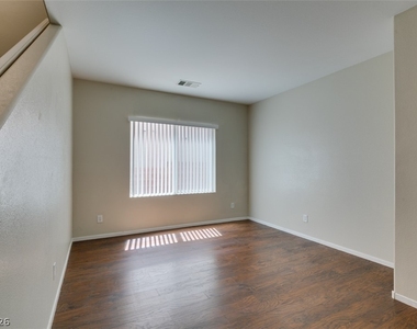 2925 Dowitcher Avenue - Photo Thumbnail 43