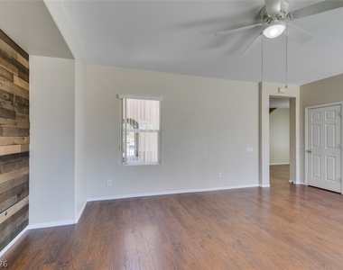 2925 Dowitcher Avenue - Photo Thumbnail 27