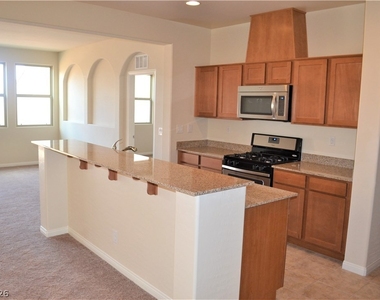 254 Botanic Gardens Drive - Photo Thumbnail 4