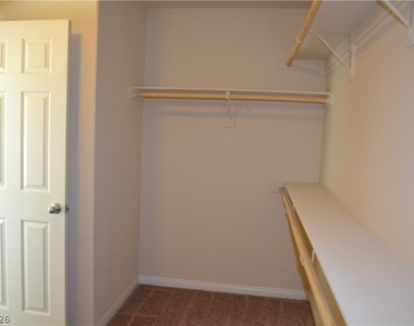254 Botanic Gardens Drive - Photo Thumbnail 14