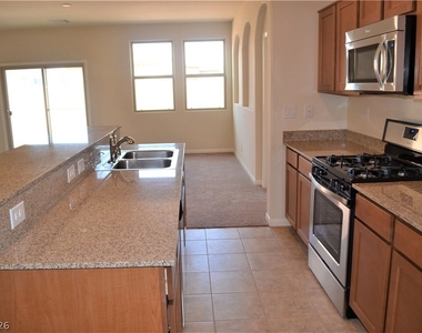 254 Botanic Gardens Drive - Photo Thumbnail 5