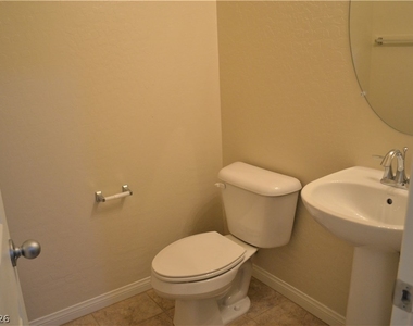 254 Botanic Gardens Drive - Photo Thumbnail 8