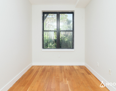 250 Melrose Street - Photo Thumbnail 3