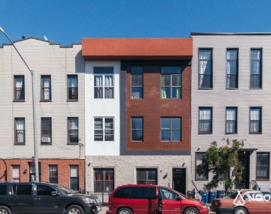 250 Melrose Street - Photo Thumbnail 13