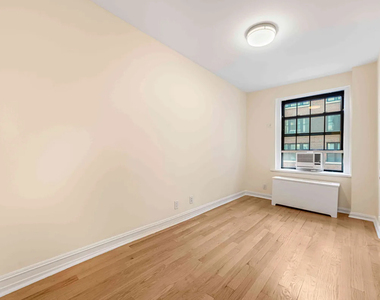 107 East 63rd Street - Photo Thumbnail 6