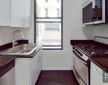 156 East 37th Street - Photo Thumbnail 4