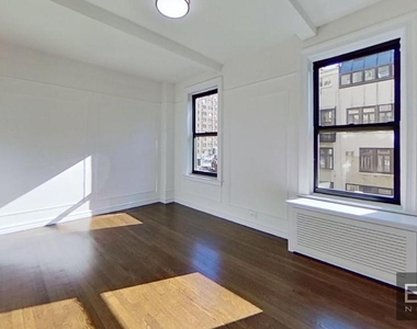156 East 37th Street - Photo Thumbnail 2