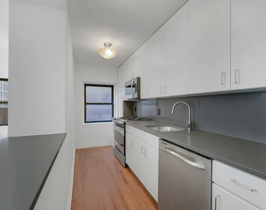  Madison Avenue - Photo Thumbnail 1