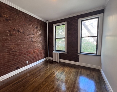 416 East 13th Street - Photo Thumbnail 3