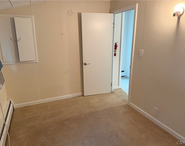 104 Orchard Avenue - Photo Thumbnail 7