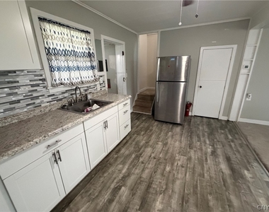 104 Orchard Avenue - Photo Thumbnail 4