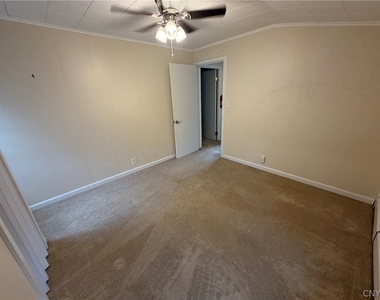 104 Orchard Avenue - Photo Thumbnail 8