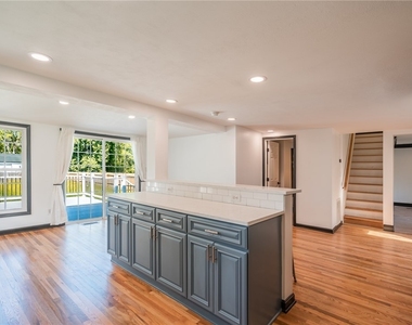 8403 Gaskin Road - Photo Thumbnail 16