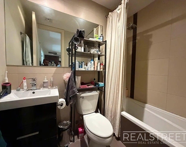 22 Fayette Street - Photo Thumbnail 6
