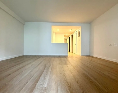 West 87th Street - Photo Thumbnail 4