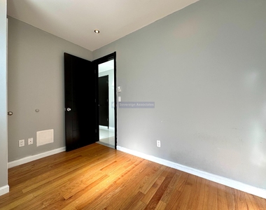 350 Manhattan Avenue - Photo Thumbnail 11