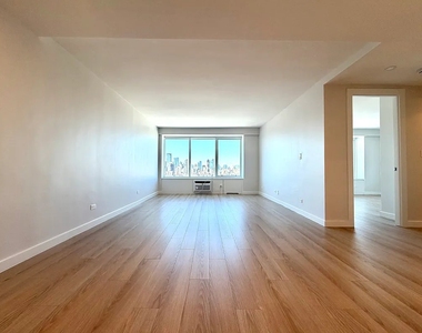 West 87th Street - Photo Thumbnail 11