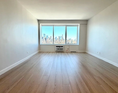 West 87th Street - Photo Thumbnail 7
