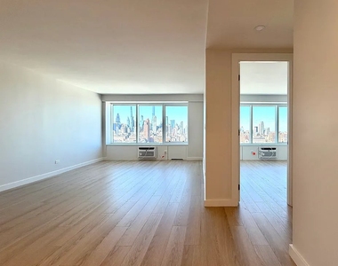 West 87th Street - Photo Thumbnail 12
