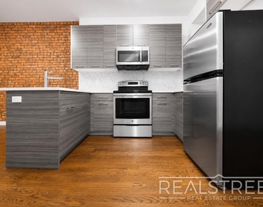 890 Jefferson Avenue - Photo Thumbnail 2